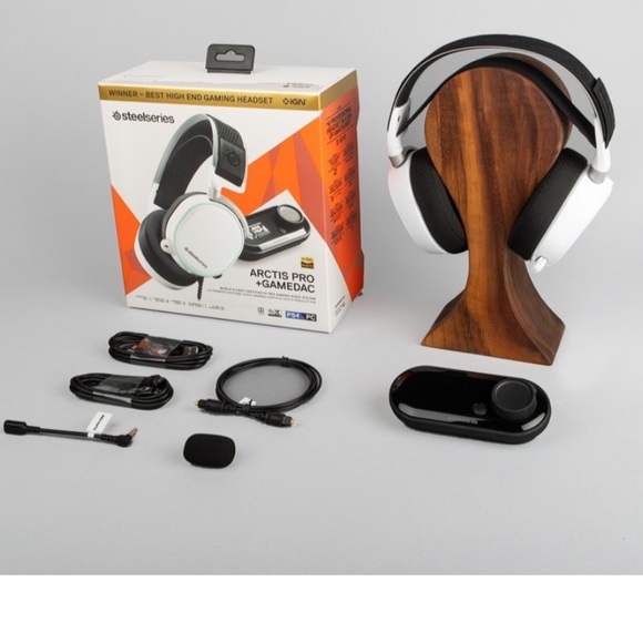 White Steelseries Arctis Pro with GAMEDAC gaming headset - Picture 2 of 5